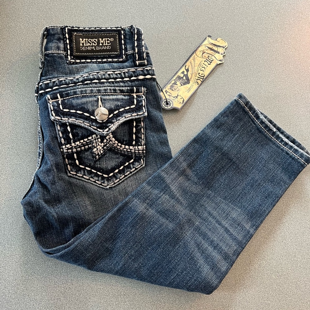 Miss Me Denim Jeans Womens 26x20 Irene Capri JPD1021CP Distressed Flap Pocket